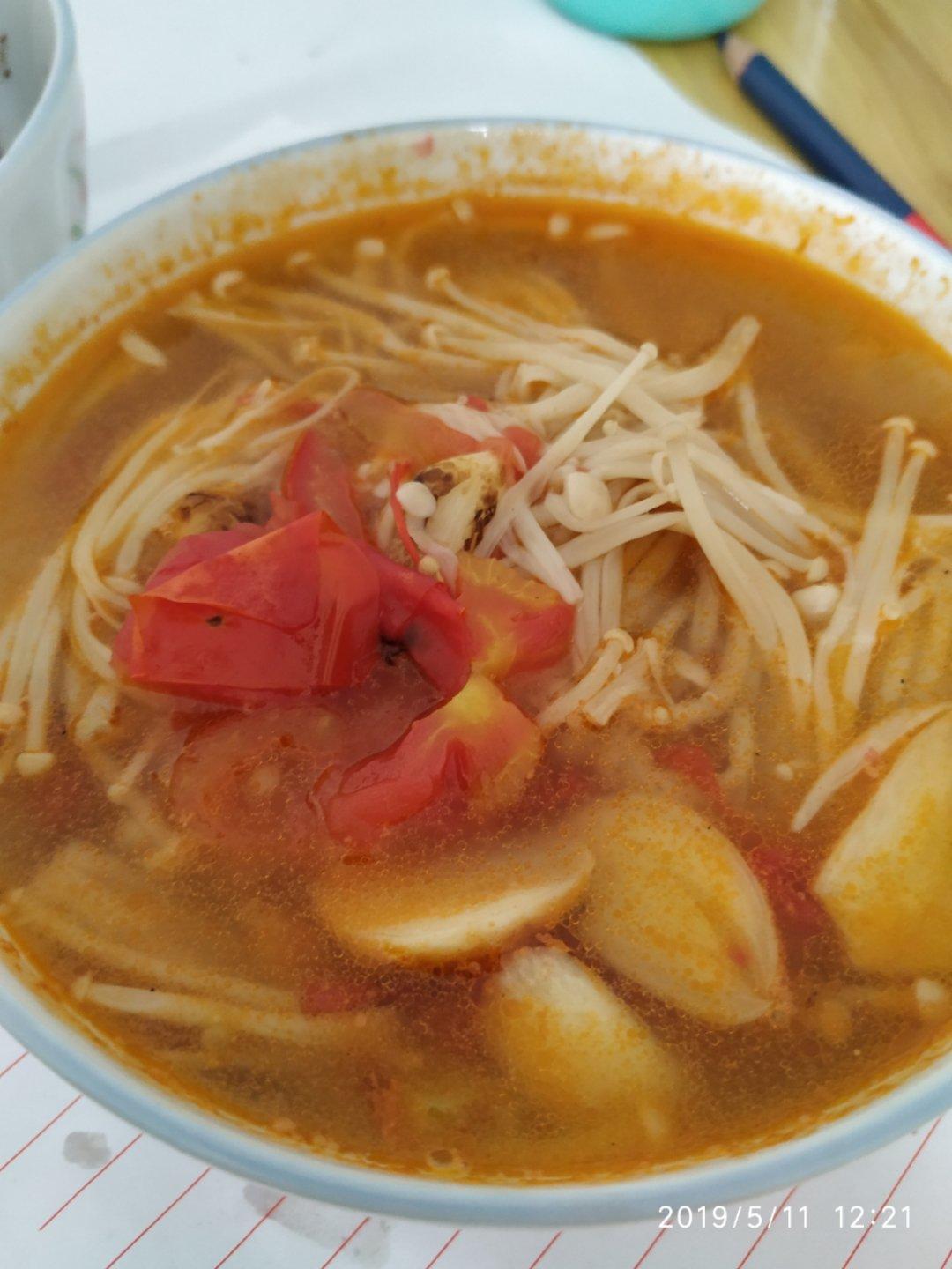 西红柿金针菇汤，超级鲜