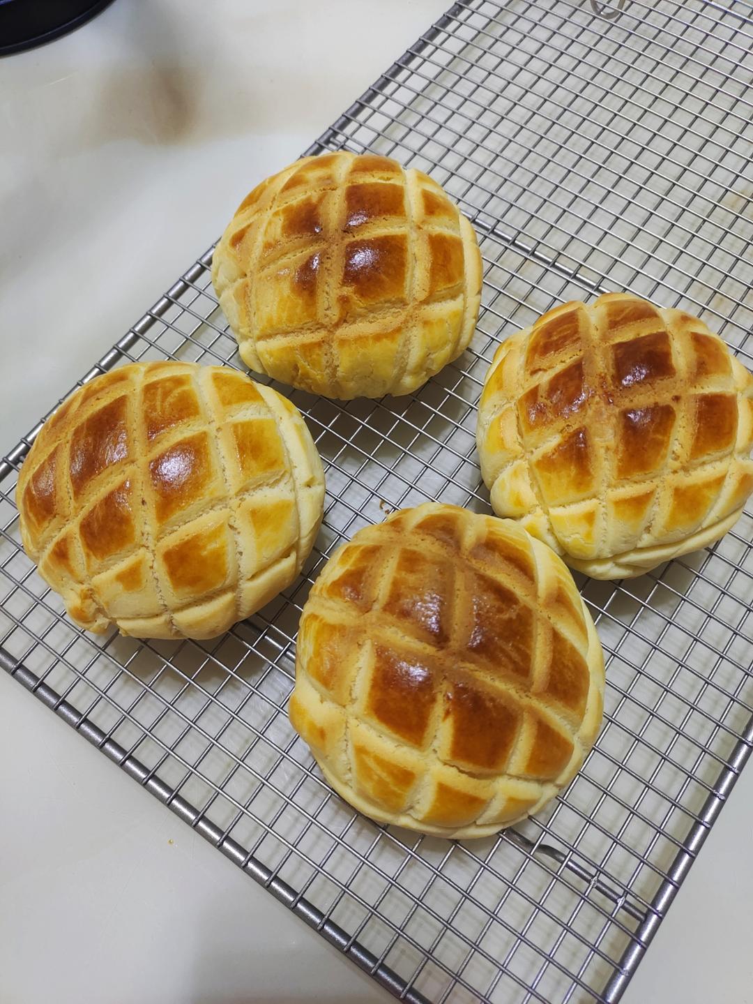 香酥柔软的港式菠萝包