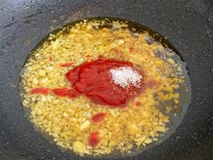 蒜香茄汁脆皮炸鸡全家桶的做法 步骤7