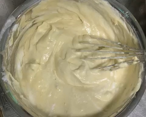 香蕉纸杯蛋糕（无泡打粉）的做法 步骤10