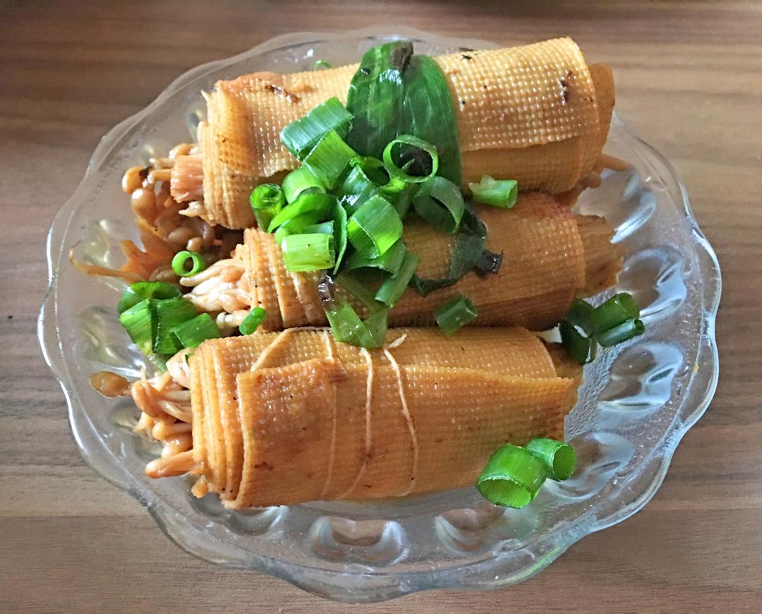 豆皮卷金针菇