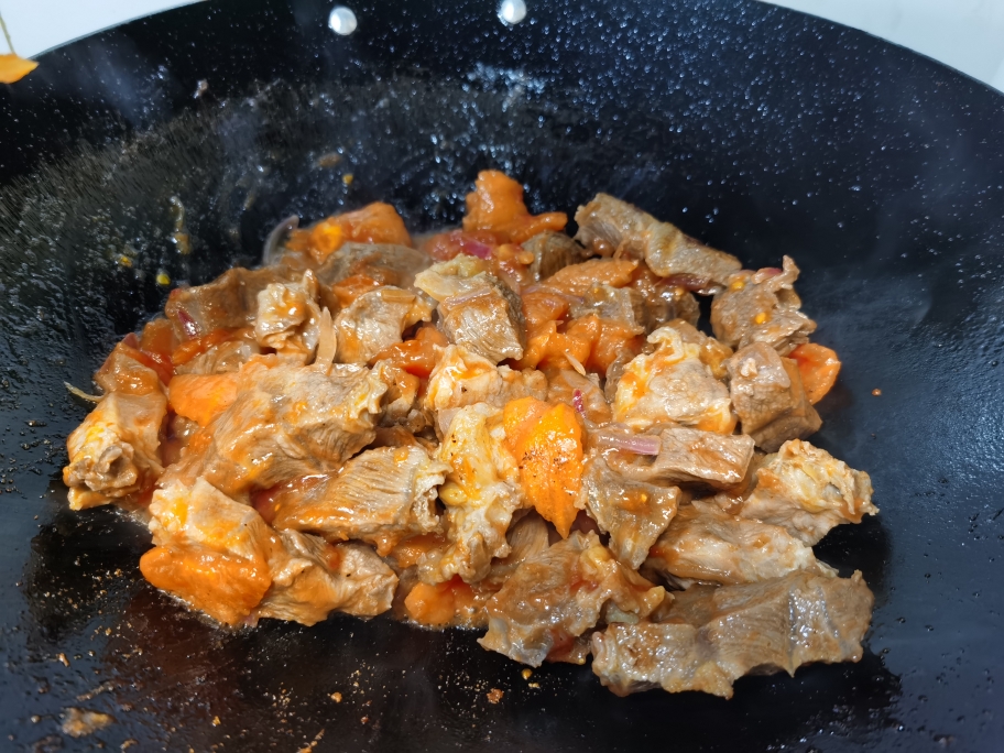 番茄腐竹牛腩煲的做法 步骤7