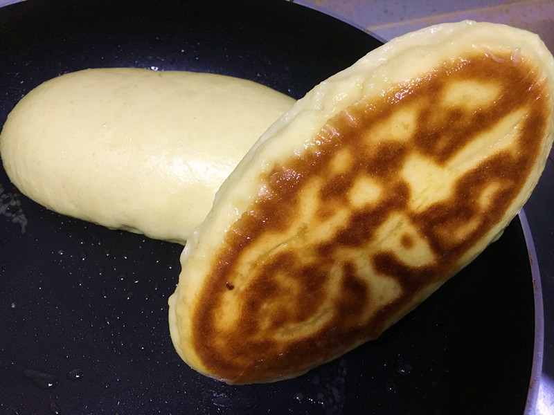发面纺锤玉米饼