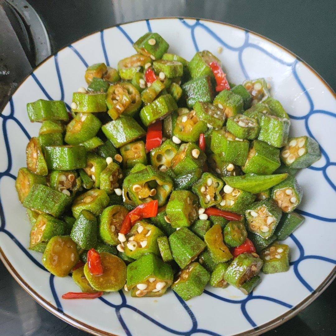 简单好吃的炒秋葵