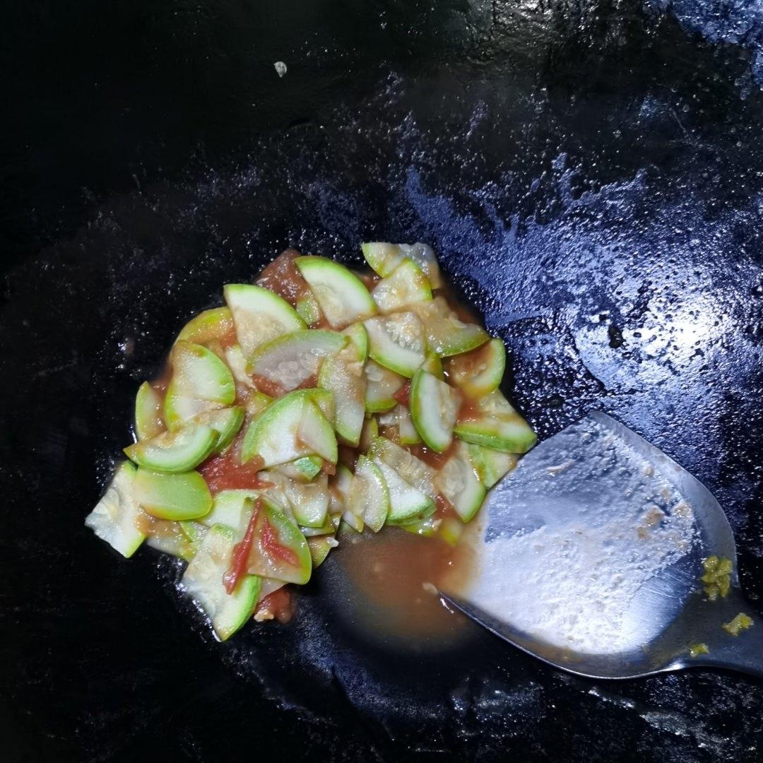 西红柿炒西葫芦