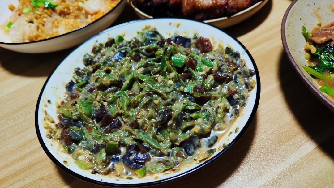 【正宗湘菜】擂辣椒皮蛋