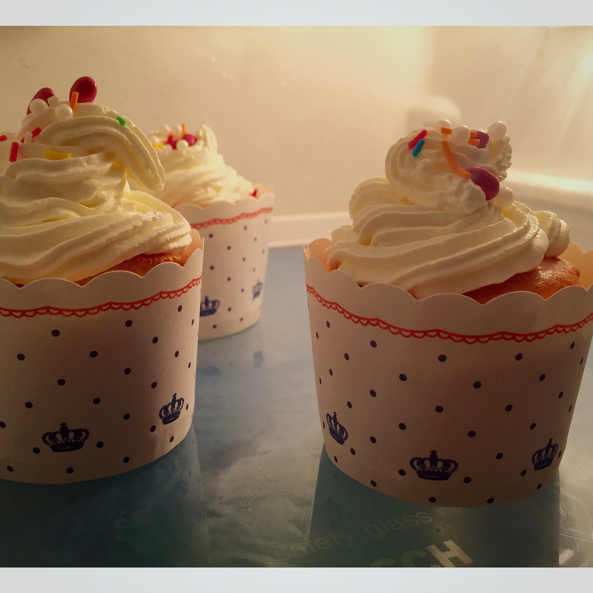 不会回缩的纸杯蛋糕--海氏烤箱定制