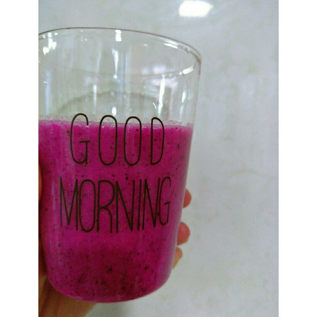 简爱酸奶·火龙果香蕉思慕雪