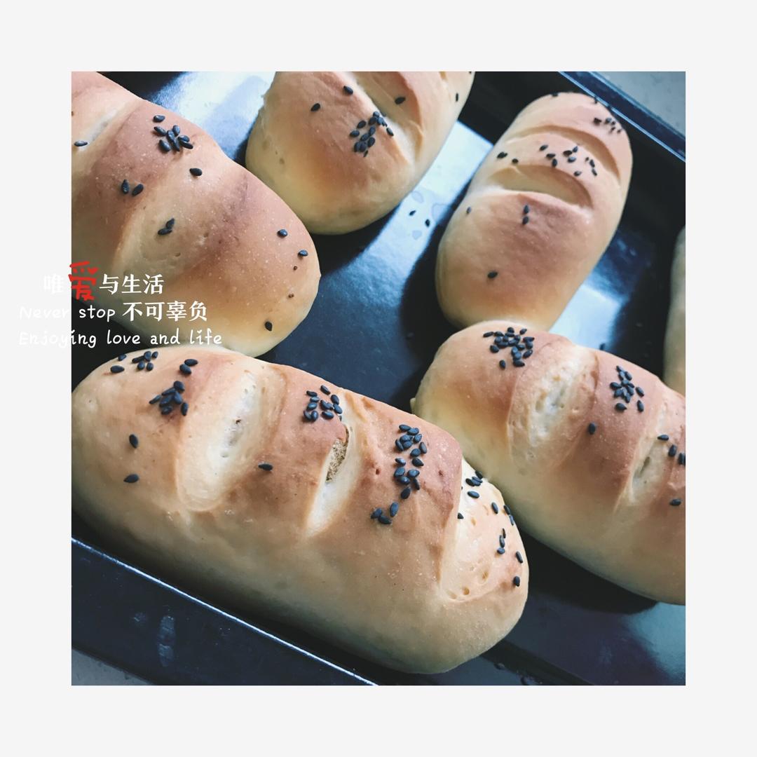 肉松肠仔包