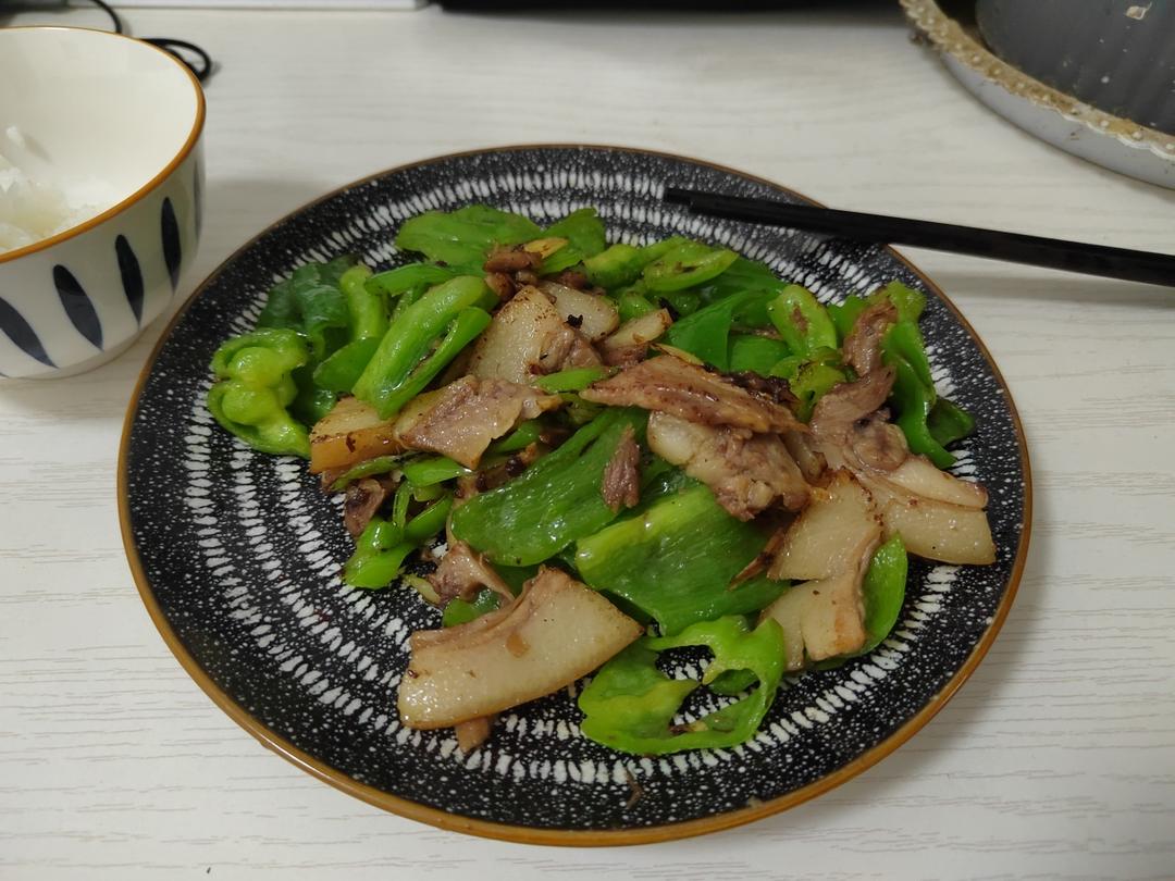 青椒炒猪头肉