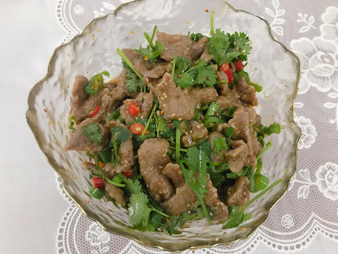 凉拌香菜牛肉