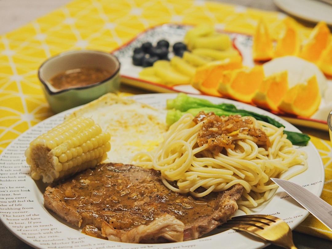 黑胡椒牛排（菲力牛排）—附黑胡椒汁的做法