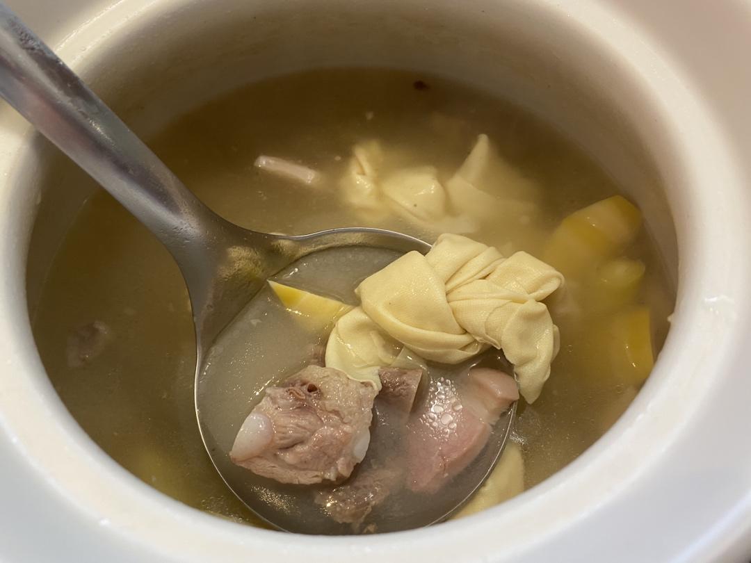 鲜掉眉毛的上海腌笃鲜