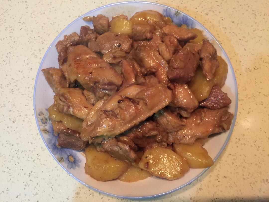 吃着碗里望着锅里的红烧肉