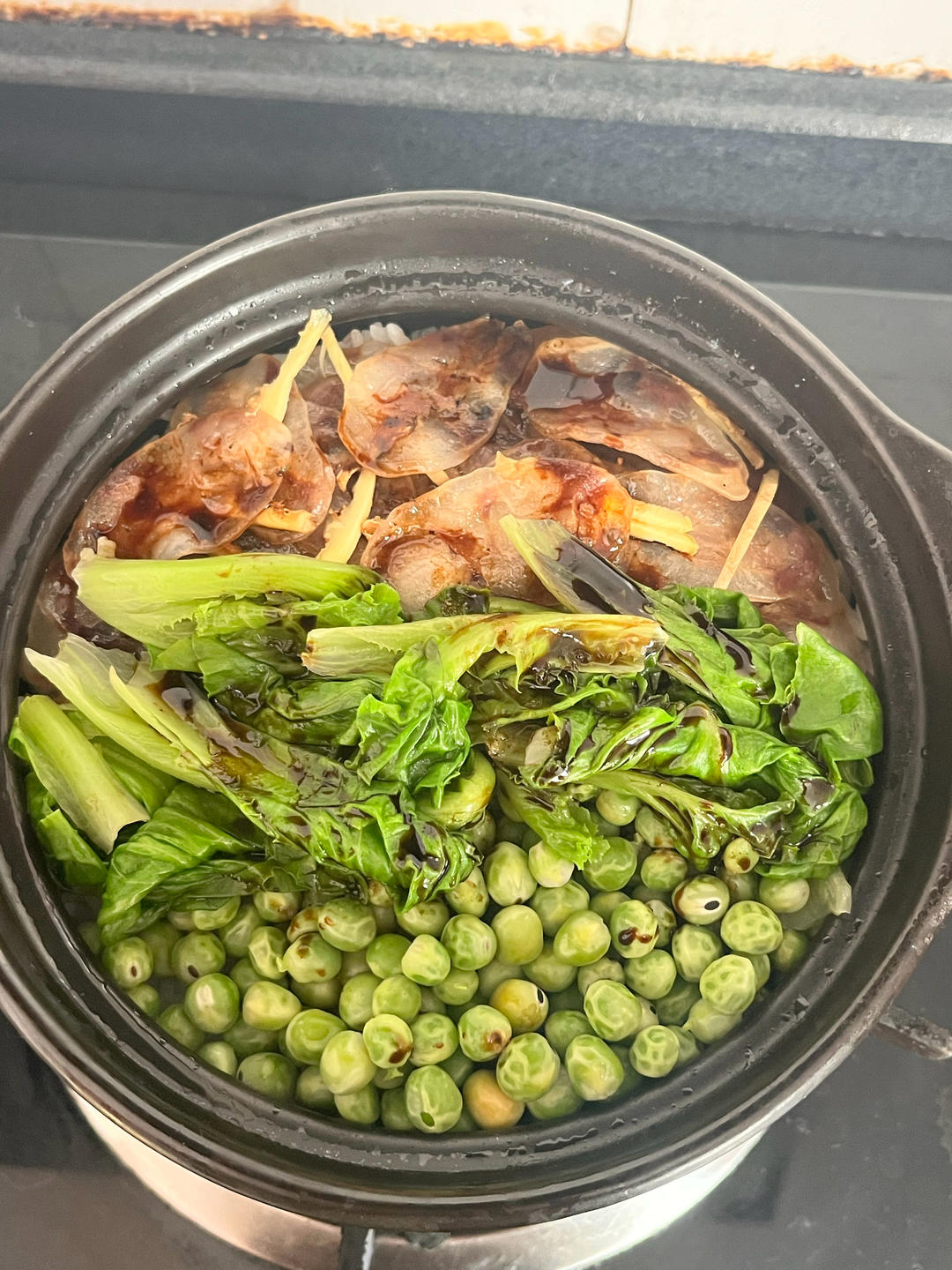 保姆级的「腊味煲仔饭2.0」加强版来了，地道老广味～