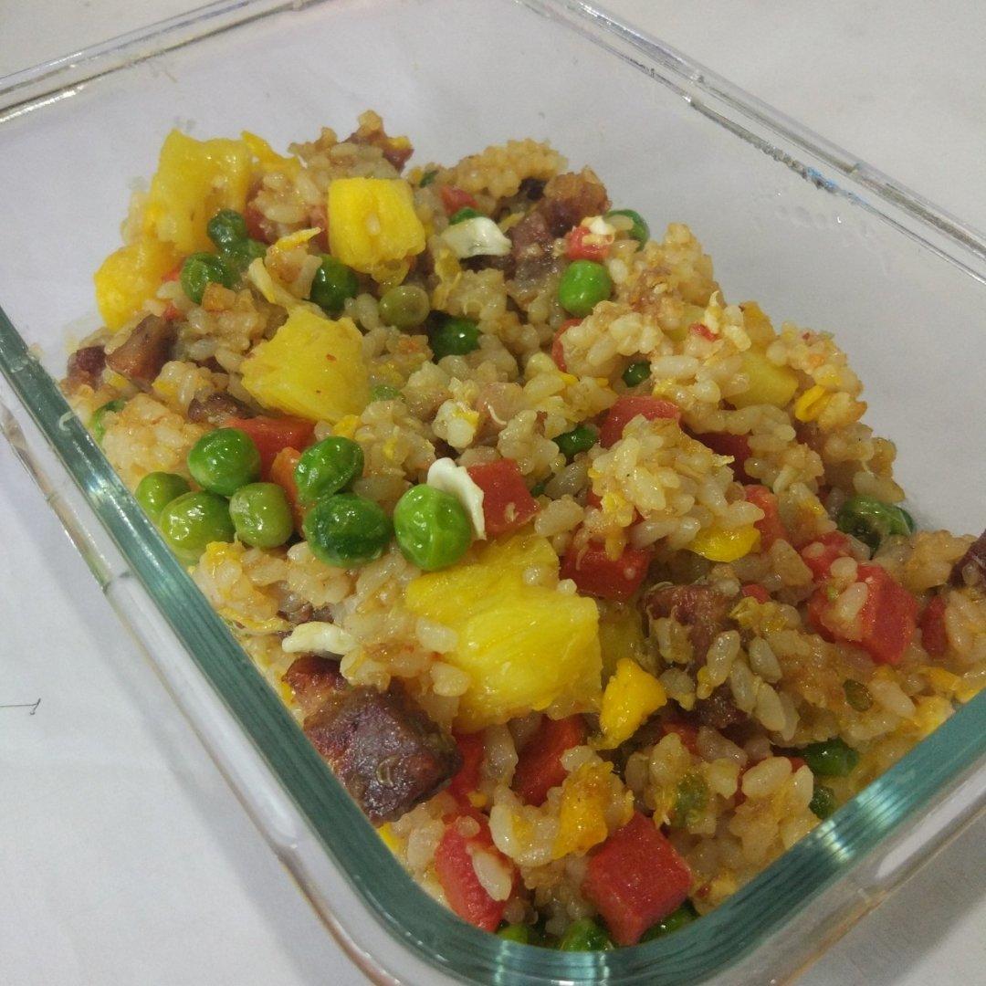 菠萝蛋炒饭