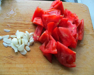 大头菜炒西红柿的做法 步骤4