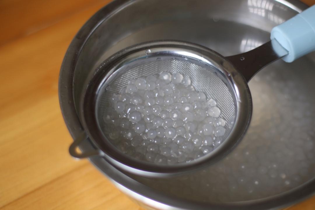 茶味浓郁的奶茶（简单）