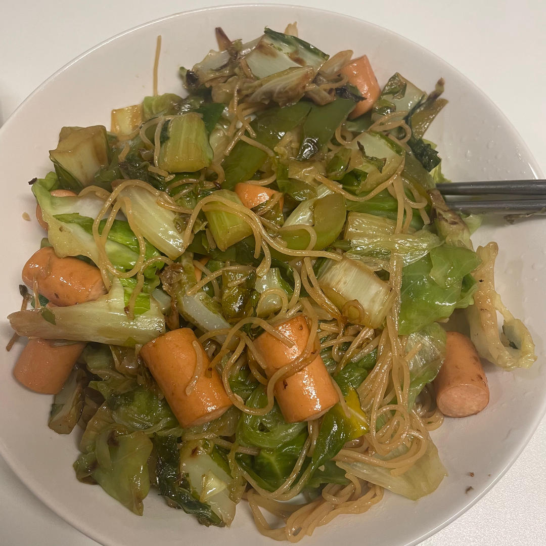 卷心菜青椒炒意面