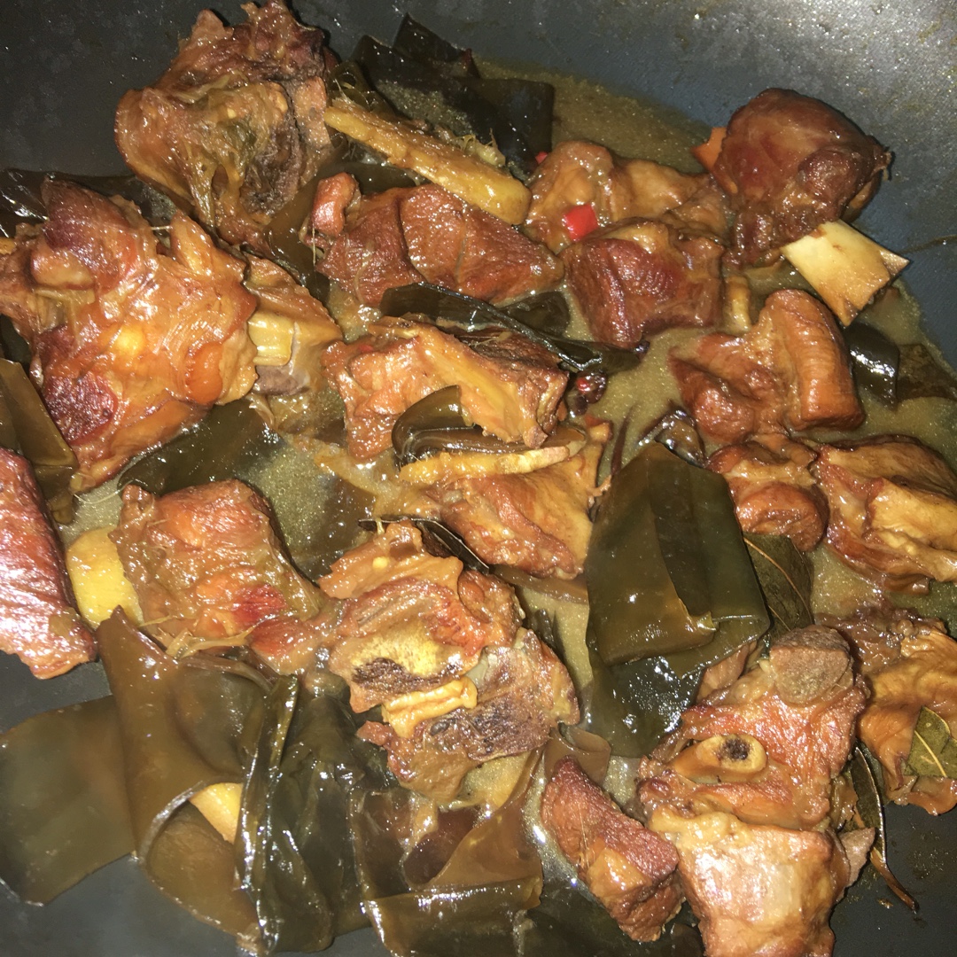 老丁的私房菜-排骨烧海带