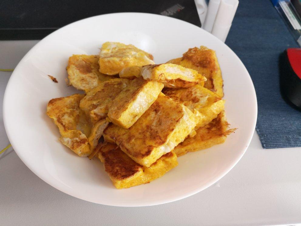 鸡蛋香煎面包片