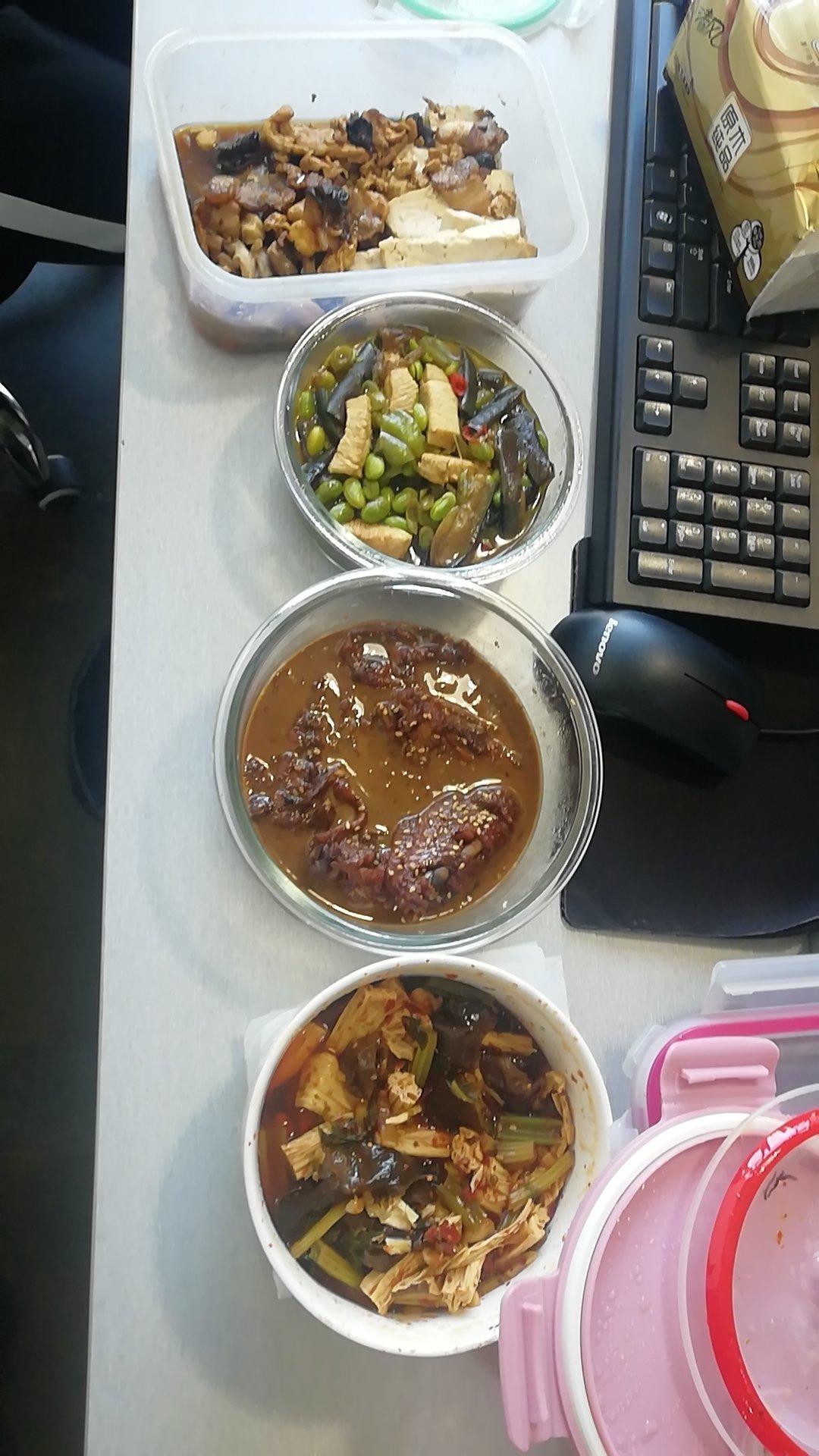 芹菜拌腐竹