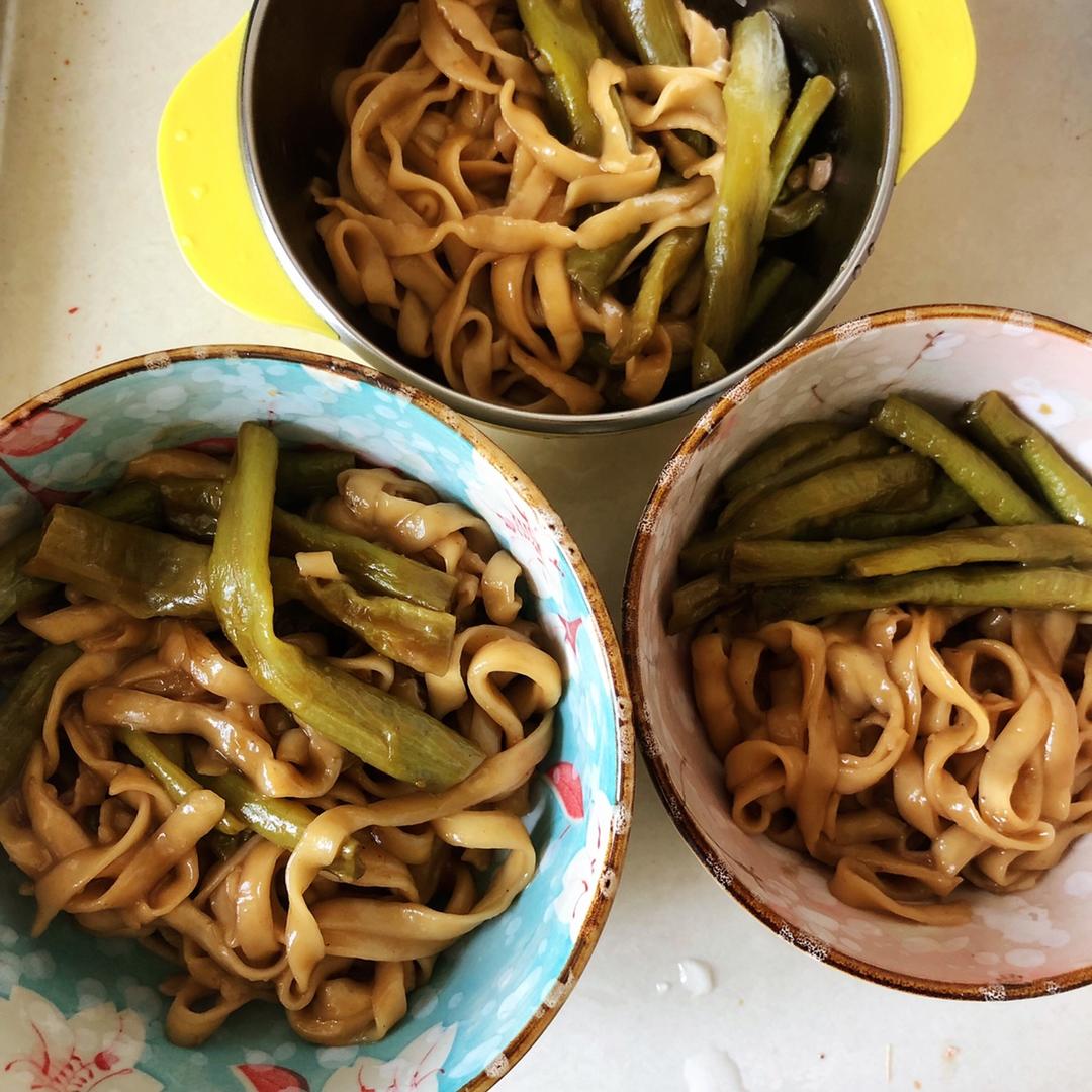 堂妈小厨——豆角番茄焖面