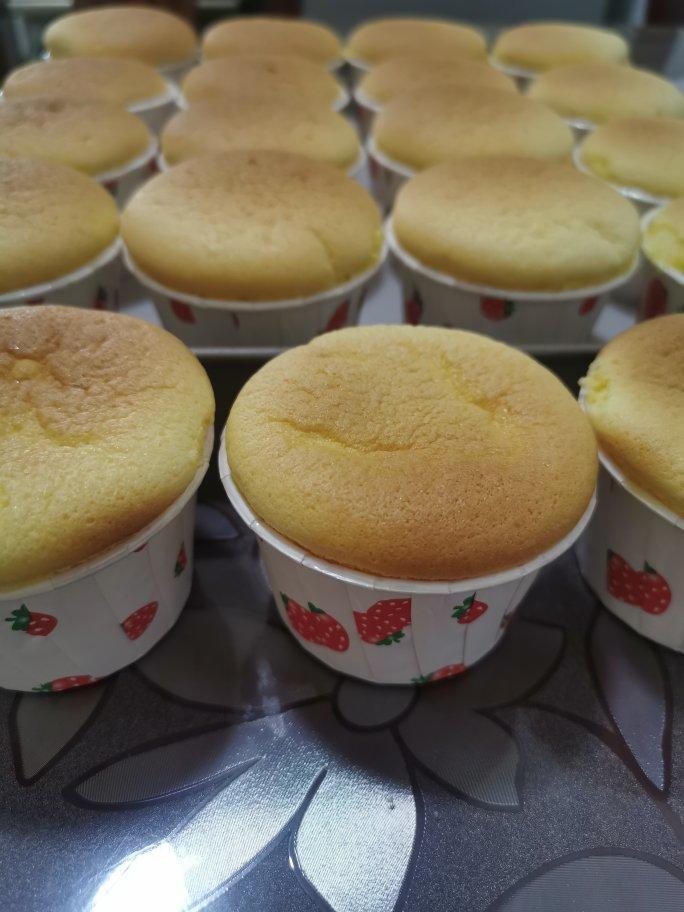 凉了也不回缩的戚风纸杯蛋糕🍰超级绵软 适合宝宝吃哦
