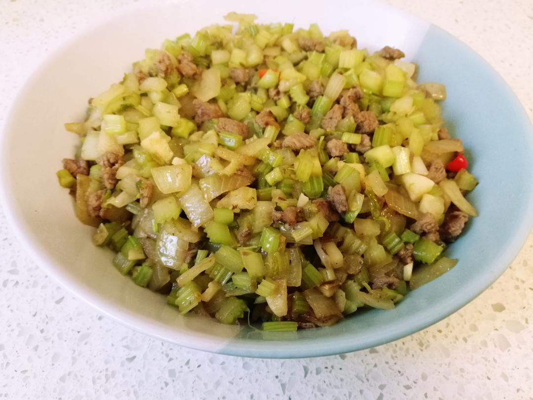 芹菜牛肉末「下饭神器」