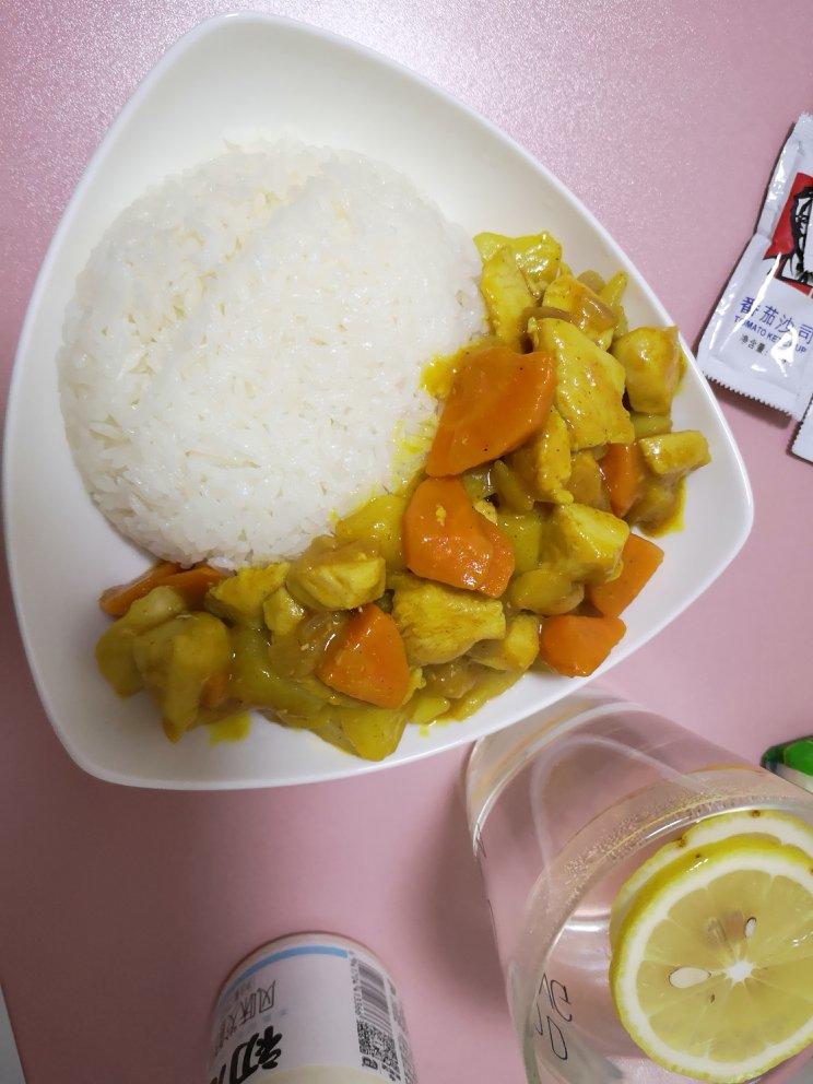 咖喱鸡肉饭