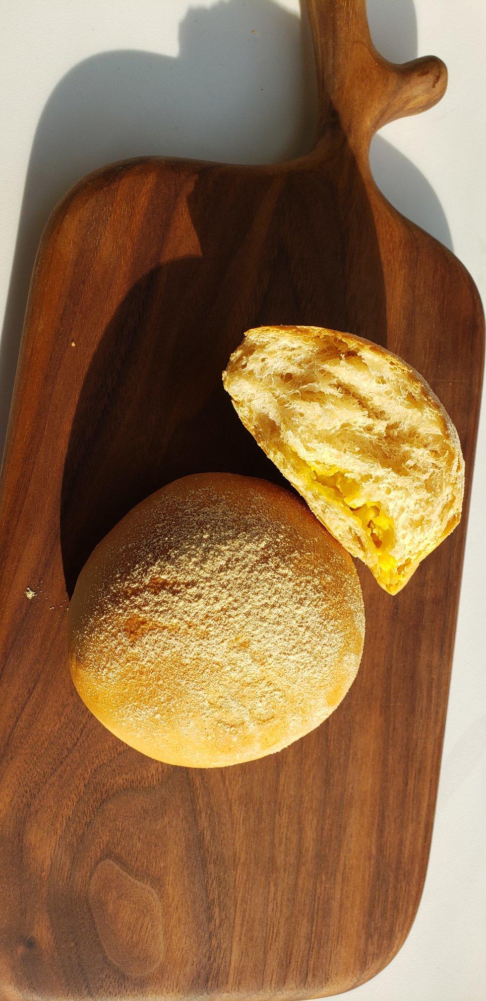 黄小烦做的超软超好吃的豆乳面包