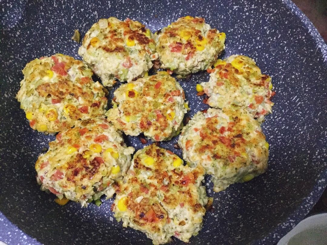 减肥餐低脂鸡胸肉饼