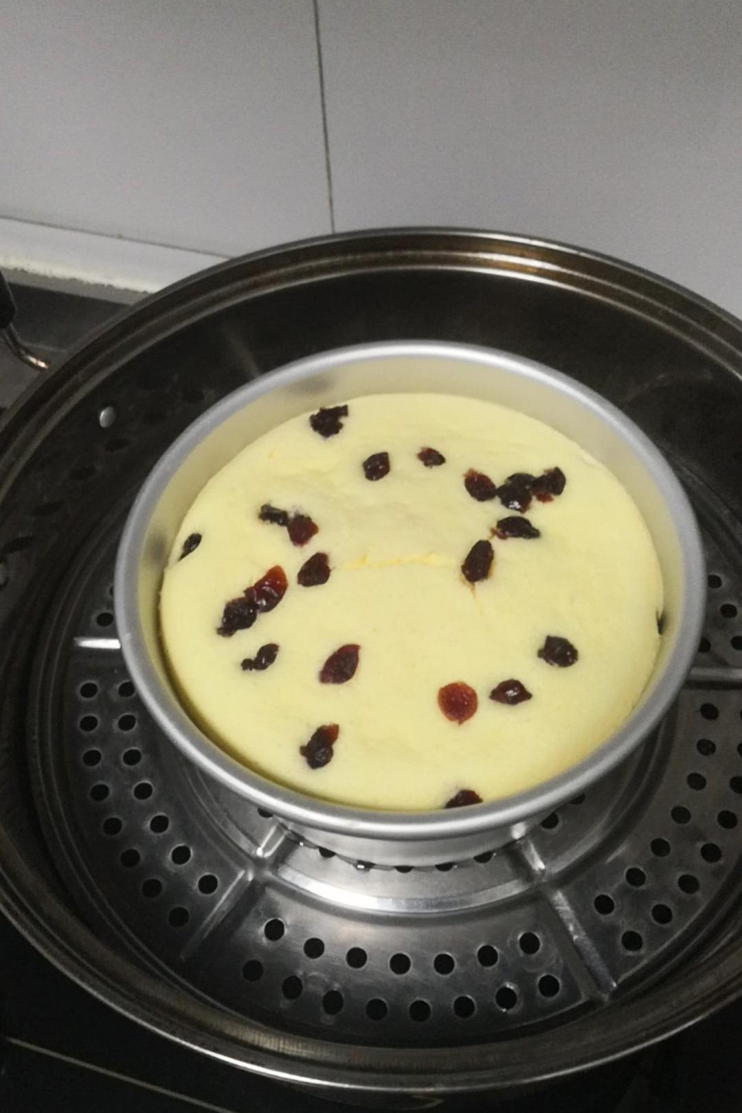 不用烤箱也能做出松软美味的蛋糕，蒸粘米粉(大米粉)蛋糕