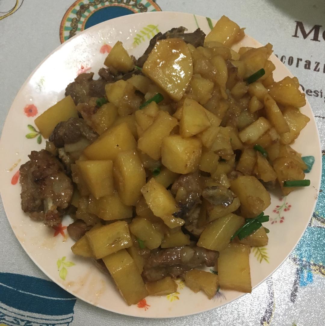 红烧排骨土豆
