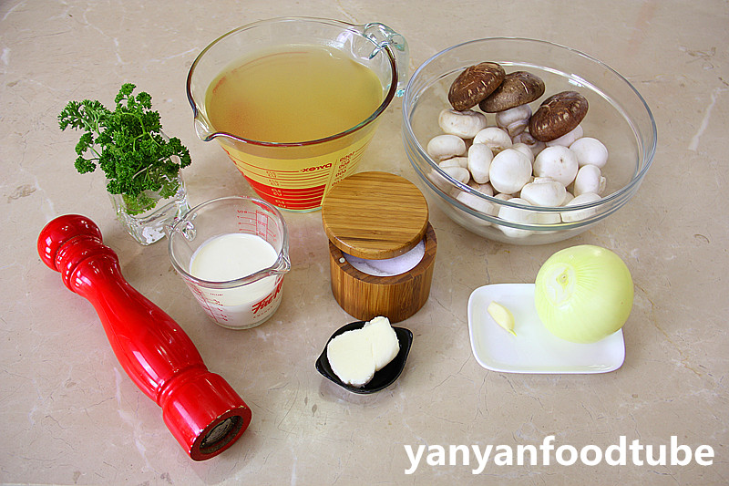 奶油蘑菇浓汤 Cream of Mushroom Soup的做法 步骤1