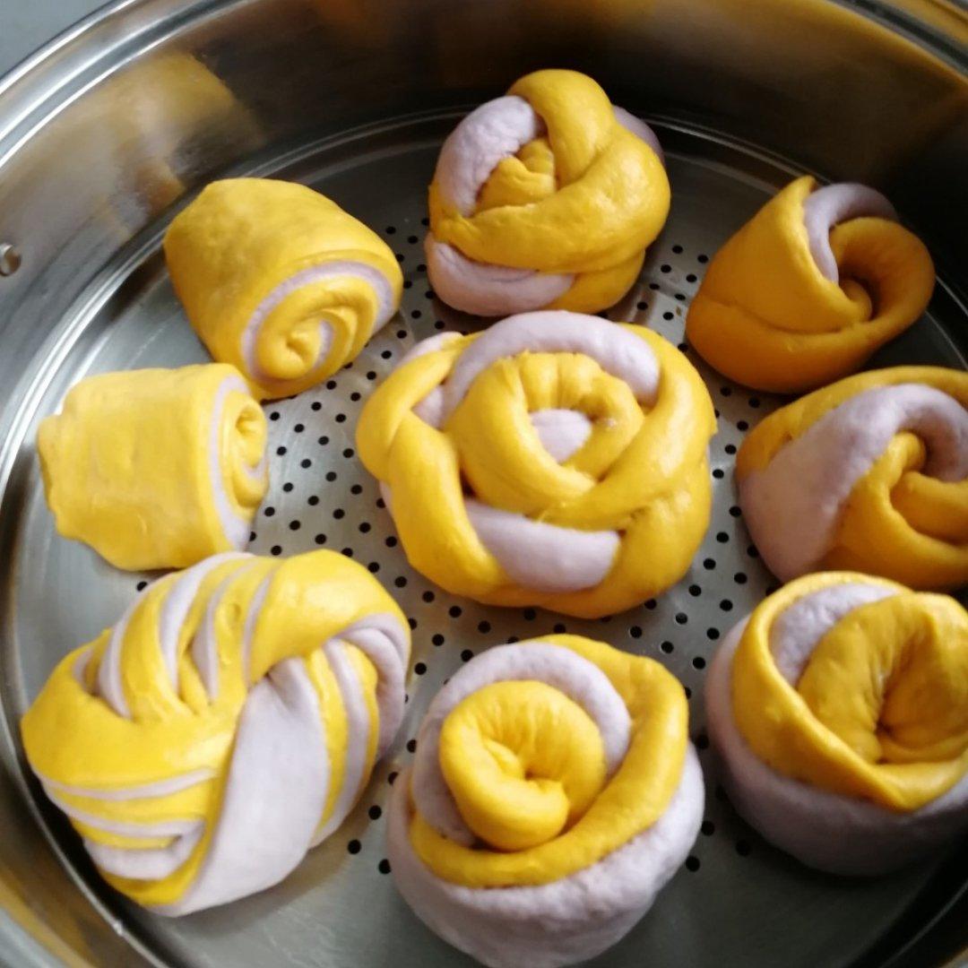 北鼎蒸炖锅食谱：《南瓜双色花卷》