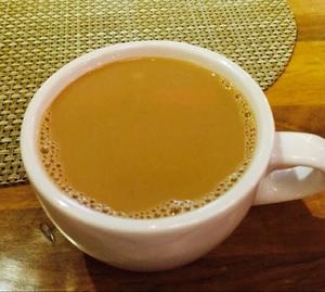 香浓丝滑奶茶的做法 步骤2