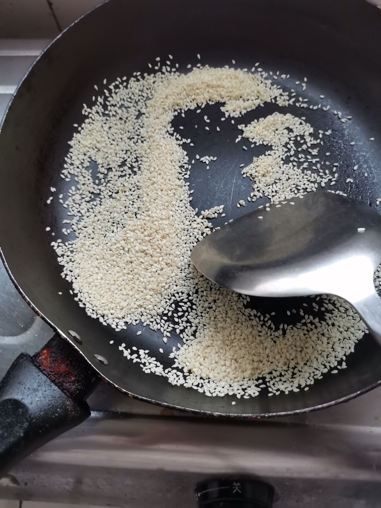 好吃又下饭的香辣豆鼓牛肉酱的做法 步骤2