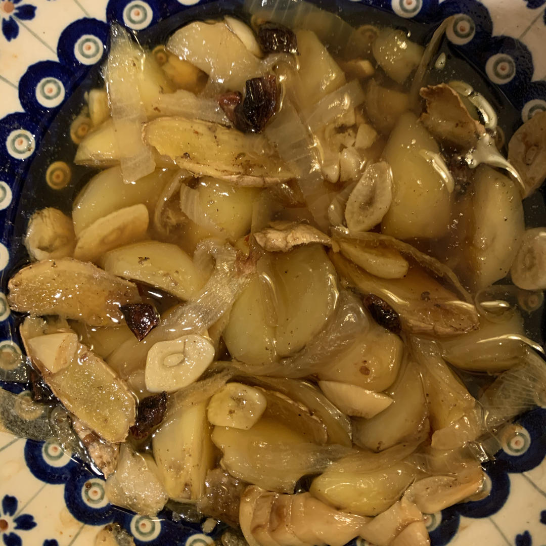 香酥排骨蒸土豆