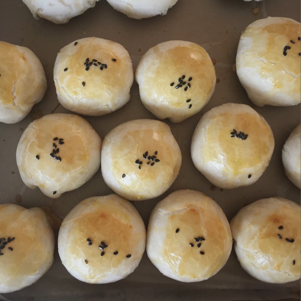 蛋黄酥：抹茶酥：（奶黄味）