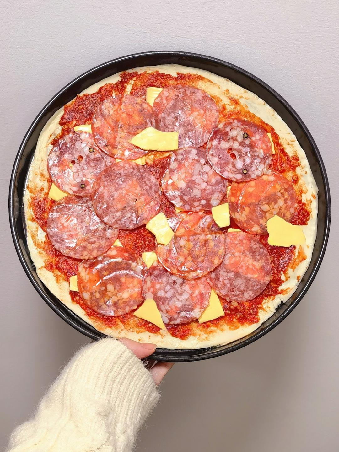 萨拉米薄底披萨 Salami Pizza