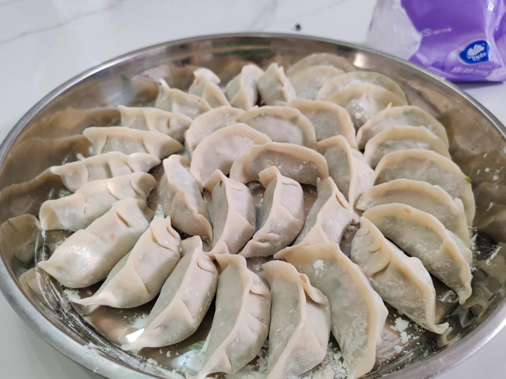 香菇芹菜猪肉煎饺