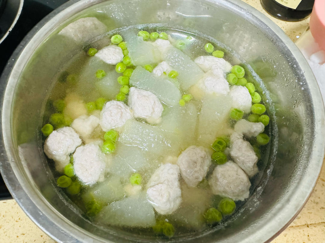 巨鲜美的冬瓜丸子汤
