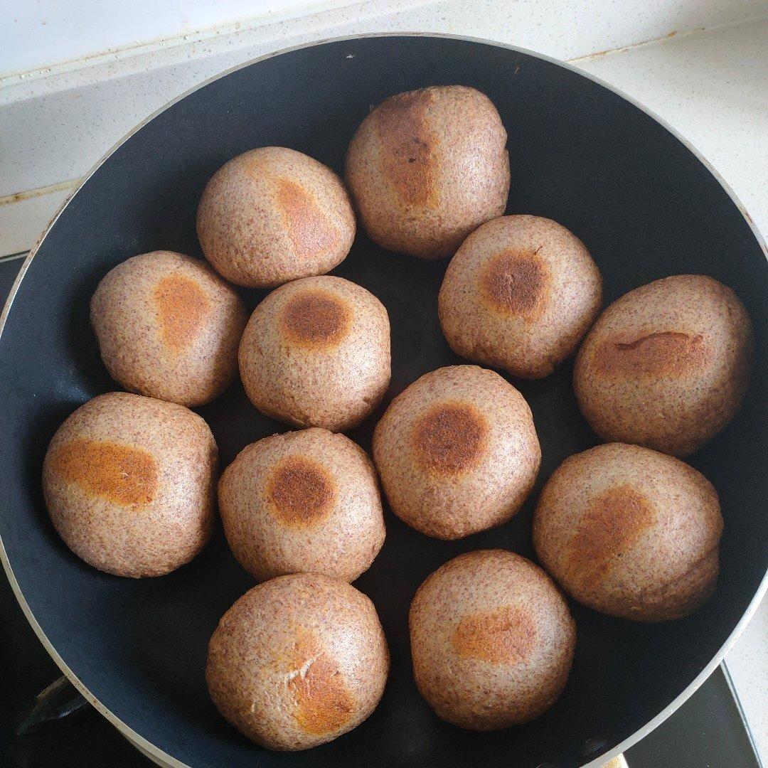 黑麦喜饼和全麦馒头