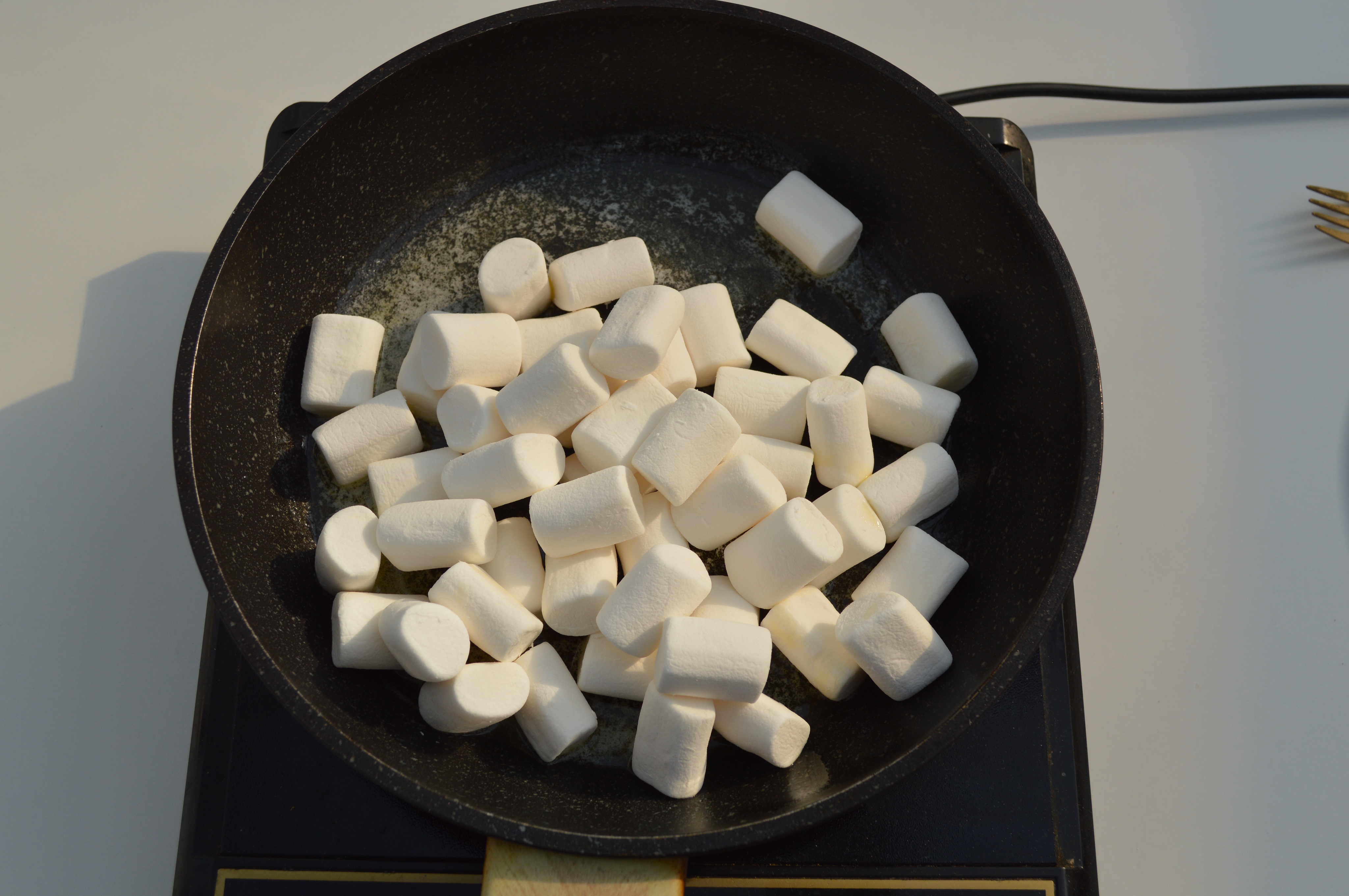 每年都要做的雪花酥‼️简单又好吃‼️的做法 步骤1