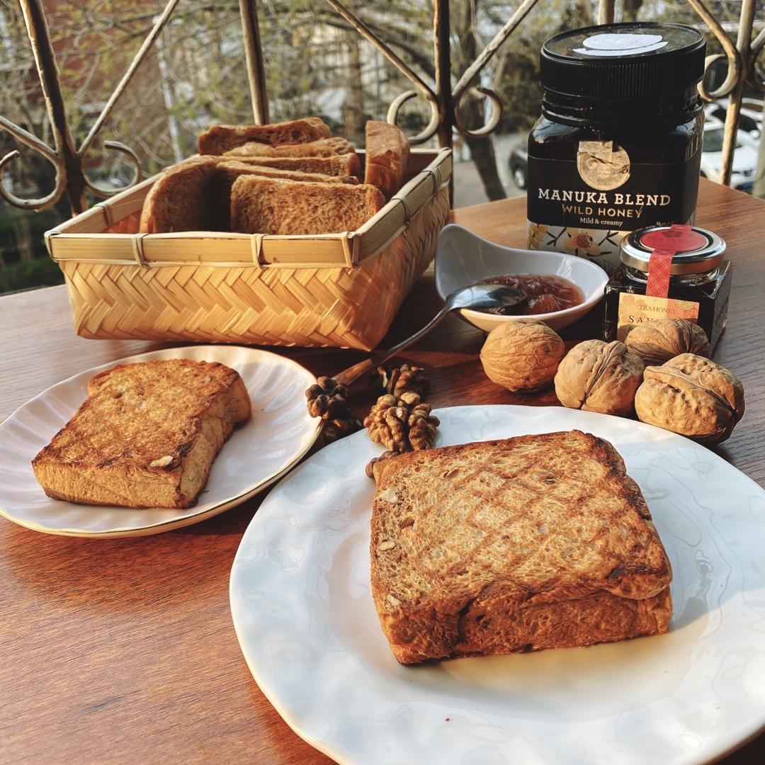 CENTRE THE BAKERYの烫种核桃吐司
