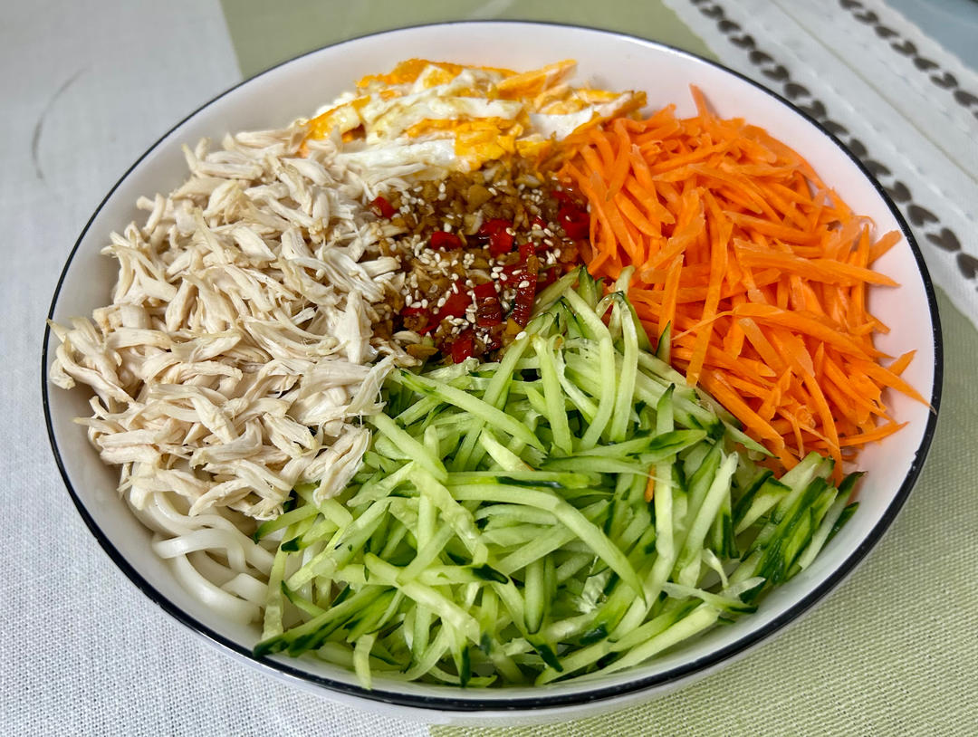 鸡丝凉面(快手菜)