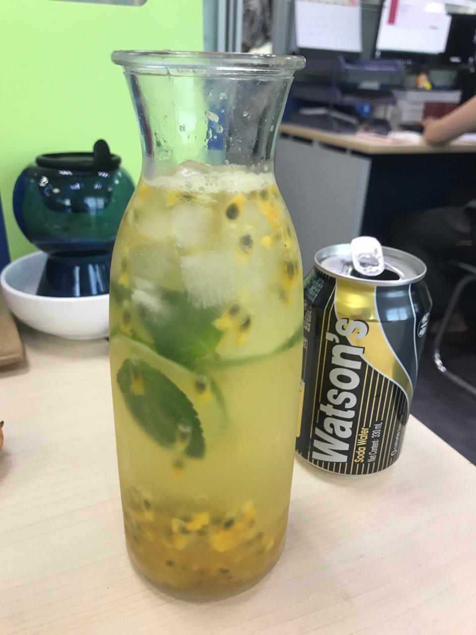 青柠/青桔百香果气泡水/夏日必备