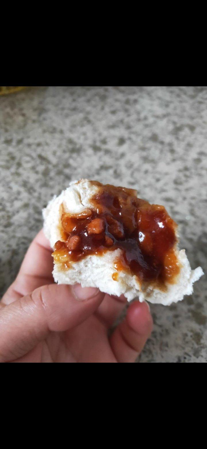 云朵般松软爆浆蜜汁叉烧包