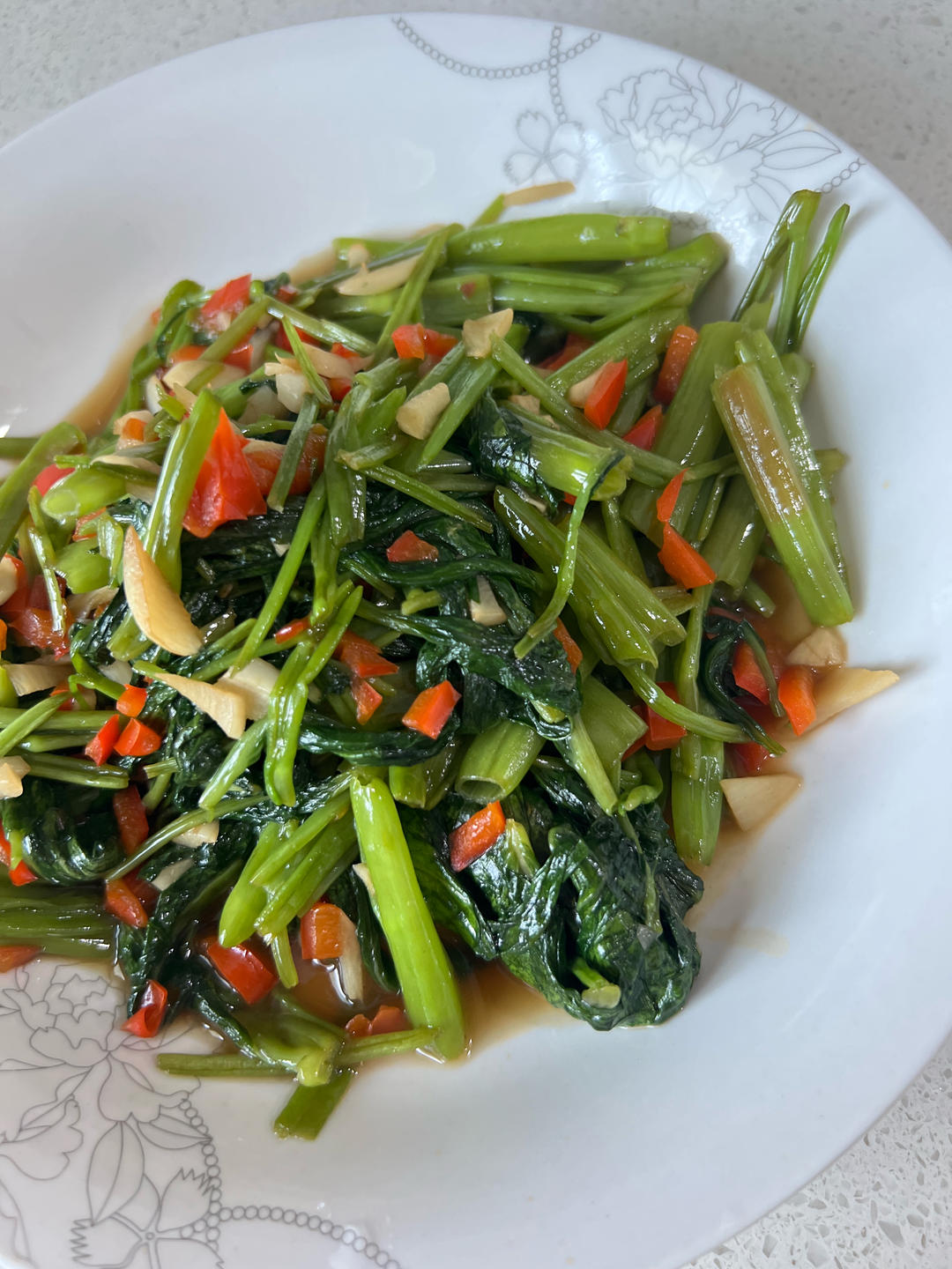 空心菜梗炒辣椒 通菜杆炒肉里面含三种做法